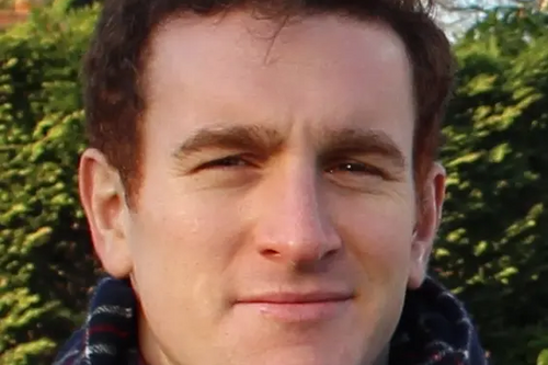 Tom headshot