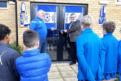 Mayor Dave Hodgson joined Dennis O’Meara to open the new O’Meara Sports Complex on Fiona Way