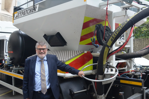 Mayor Dave Hodgson with the jetpatcher