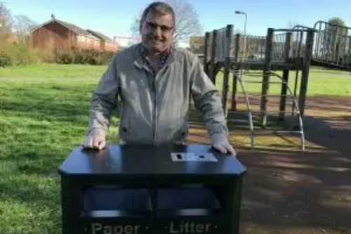 illor.org.uk/files/2017/03/Douglas-with-Glenwoods-bin-L-Small-300x225.jpg