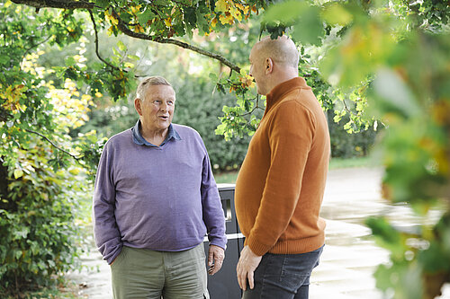 Cllrs Jerry Roodhouse & Mark Thomas discussing the motion