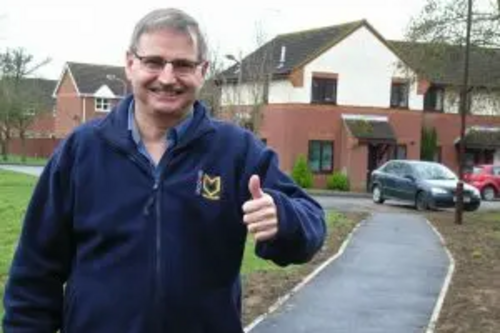 illor.org.uk/files/2017/02/Douglas-at-Barnsbury-Path-Thumbs-Up-2-300x225.jpg