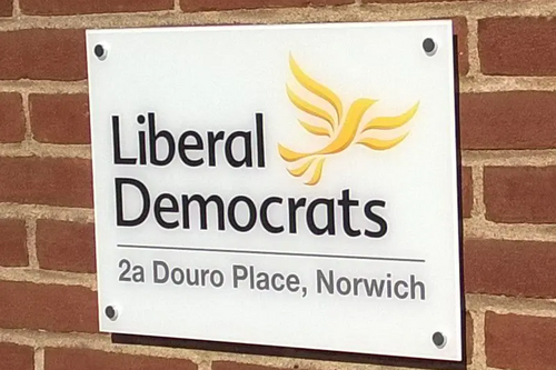 Douro Place sign