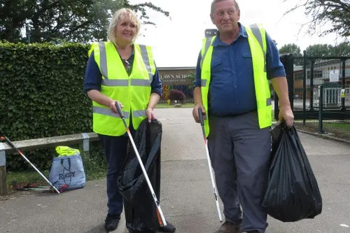 Noreen and Jerry litter pick