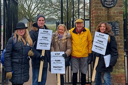 Councillors at Sheen Gate with pan cards against abolishing Parks Police