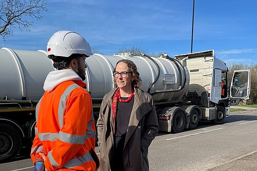 Alison speaking to worker at Jane Murray Way